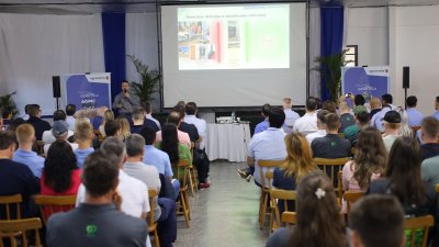 Gustavo Sim&atilde;o, gerente de Servi&ccedil;os Veterin&aacute;rios da Agroceres PIC apresentou a palestra sobre Biosseguran&ccedil;a Aplicada