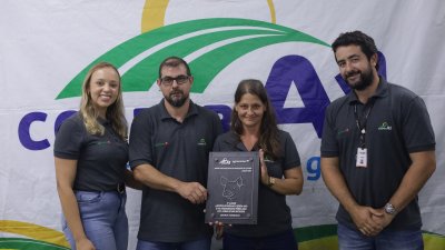 Acima de 800 matrizes, 3&deg;  lugar Granja Conquista, supervisionado pela t&eacute;cnica Jessica dos Santos <br/>