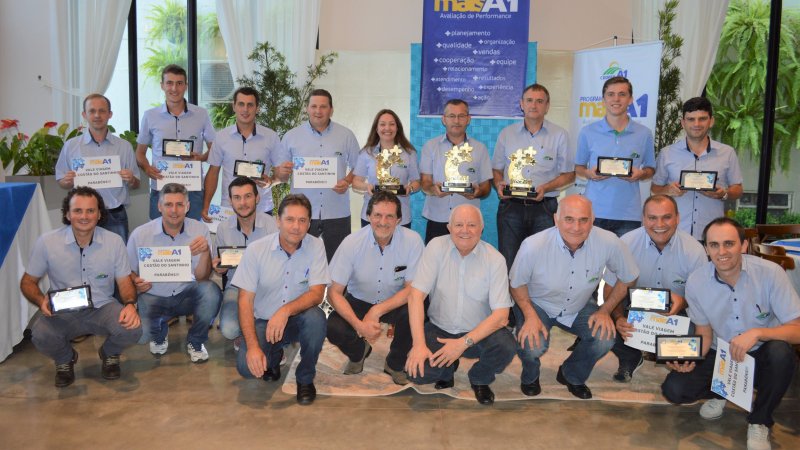 OBJETIVOS ALCANÇADOS: Cooper A1 reconheceu e premiou equipe técnica e unidades