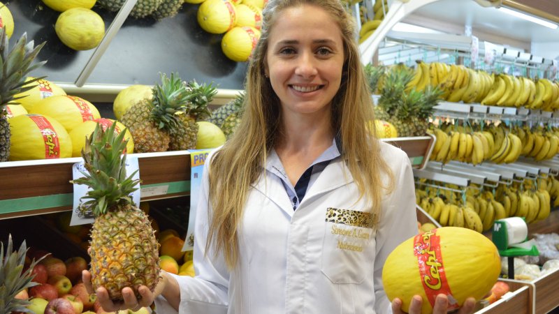 COOPER A1 SUPERMERCADOS: Nutricionista é contratada para realizar orientação e divulgação de produtos