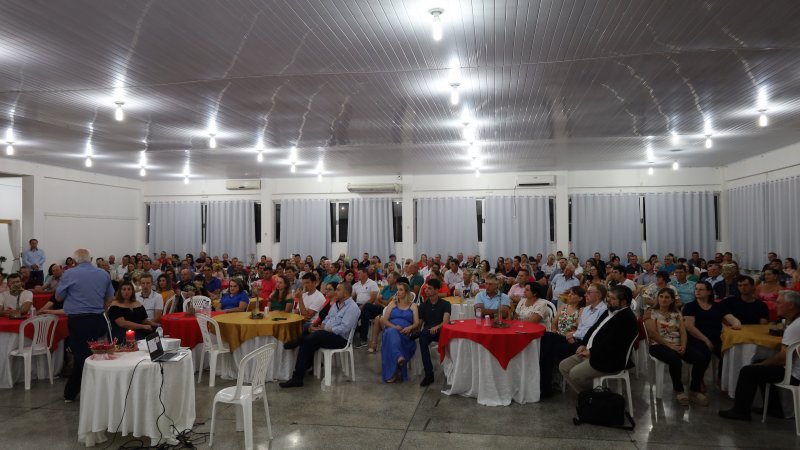  PROGRAMA SOCIAIS: Cooper A1 reúne casais cooperativistas   