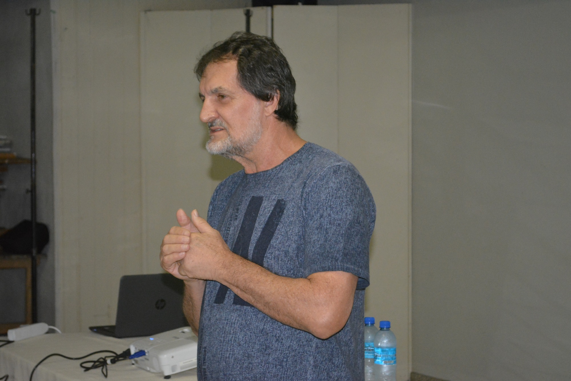 COOPER A1: Colaboradores da unidade de Palmitos receberam orientações sobre voluntariado na noite de sexta-feira, dia 20