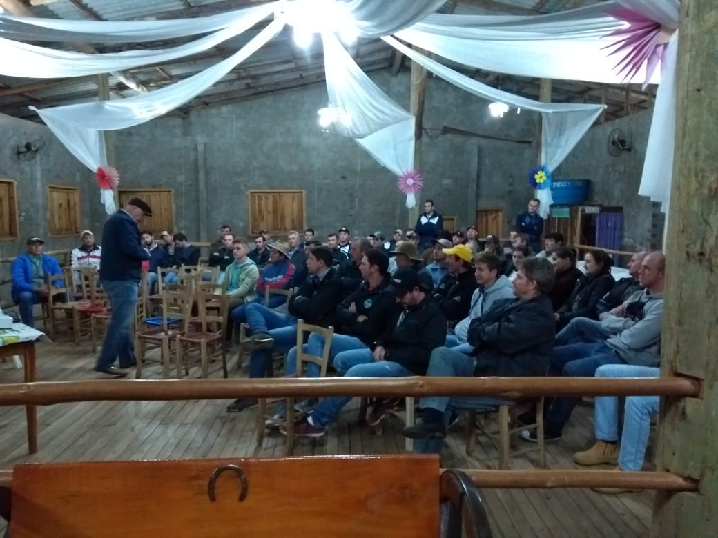 UNIDADE DE NOVO TIRADENTES: funcionários e associados participaram da confraternização de encerramento de safra