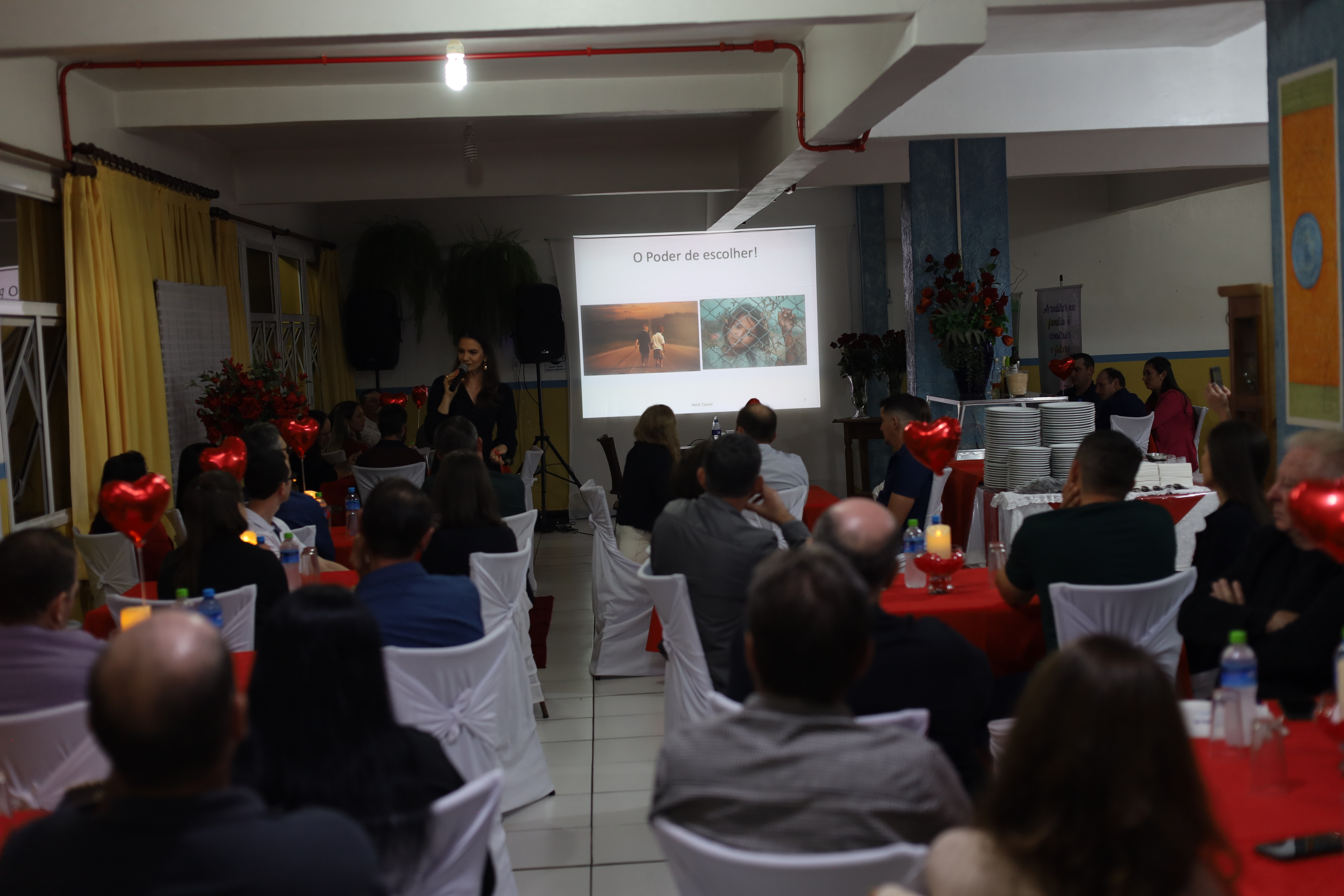 EMPODERANDO CASAIS: 5º Luau é realizado para casais cooperados 