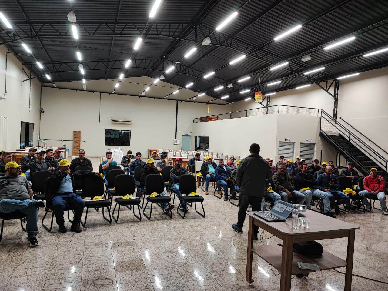 VALORIZAÇÃO: Mês do profissional da obra