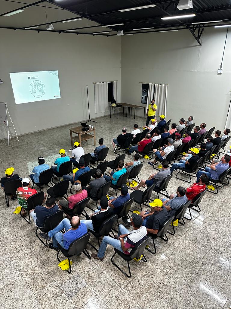 QUALIFICAÇÃO: Finalizado o mês do profissional da obra na Cooper A1